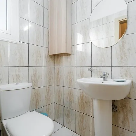 Villa 4 Bdr With Huge Patio Area And Walking Distance To *